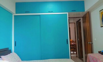 Room in 2 BHK Apartment at Sun Atmosphere, Shela – for Rent