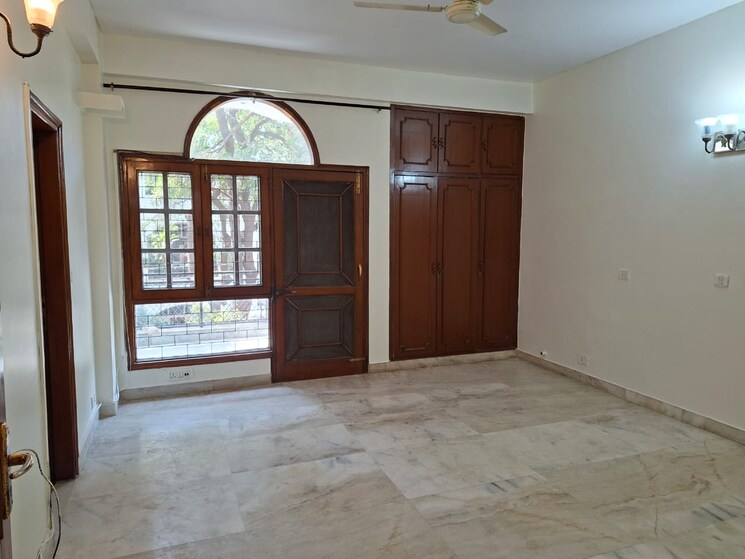 Bedroom, green park 3 Bedroom 300 Sq.Yd. Apartment In Green Park Delhi 8929618