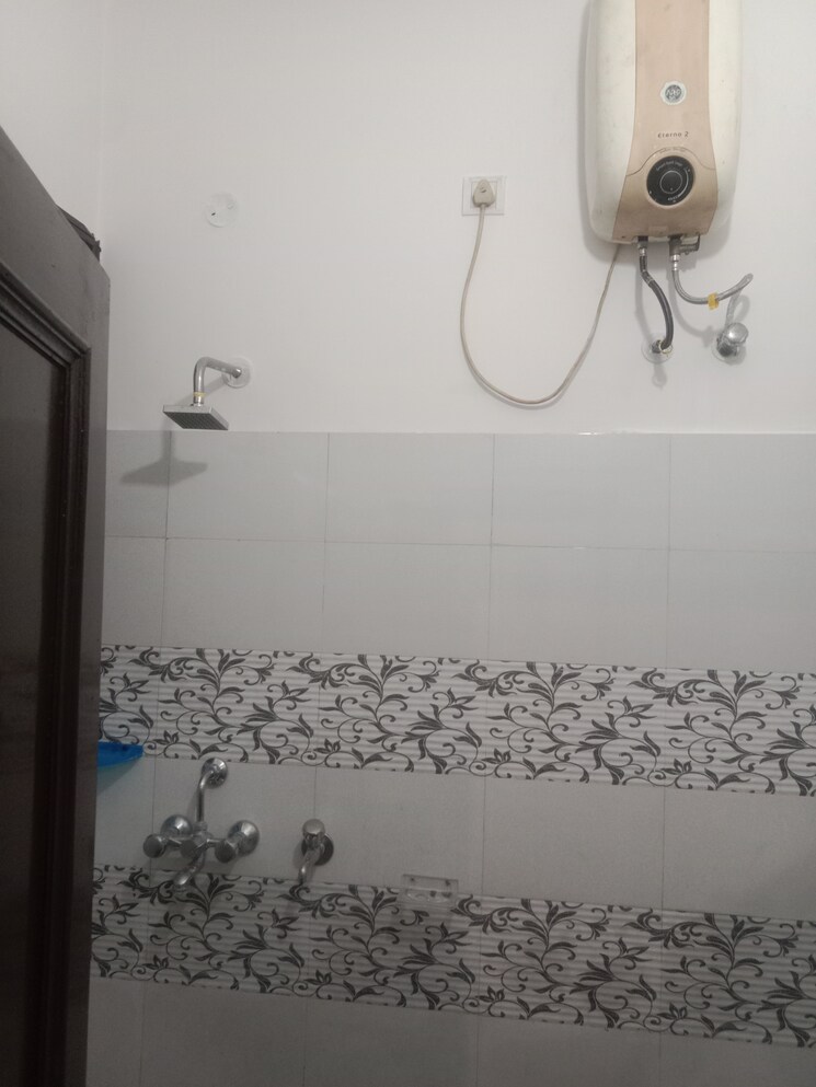 Bathroom, dhakoli 3 Bedroom 900 Sq.Ft. Apartment In Dhakoli Zirakpur 8929697