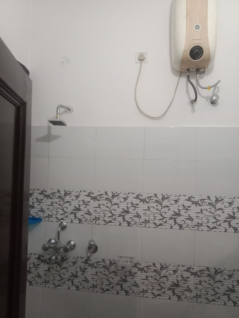 Bathroom, dhakoli 3 Bedroom 900 Sq.Ft. Apartment In Dhakoli Zirakpur 8929697