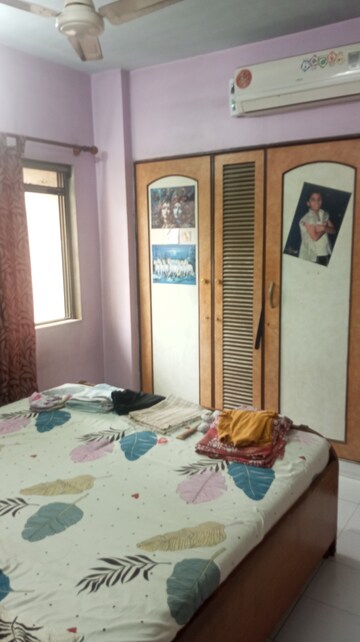 Bedroom in 2 BHK Apartment at Ghodbunder Road – for Sale