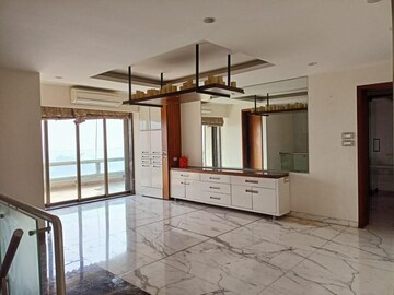 4 BHK Apartment – Exterior View View at Oberoi Realty Sky Heights, Andheri West - for Sale