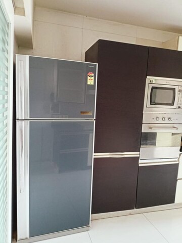 Furnished Amenities in 4 BHK Apartment at Oberoi Realty Sky Heights, Andheri West – for Sale