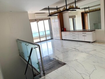 Balcony in 4 BHK Apartment at Oberoi Realty Sky Heights, Andheri West – for Sale