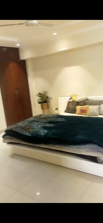 Bedroom in 2 BHK Builder Floor at Panchsheel Park – for Rent