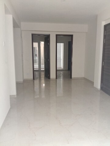 Room in 2.5 BHK Builder Floor at Smart World Gems, Sector 89 – for Rent