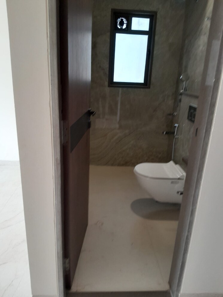Bathroom, k-mehta-shree-yashodhan 2 Bedroom 758 Sq.Ft. Apartment In Borivali West Mumbai 8929773