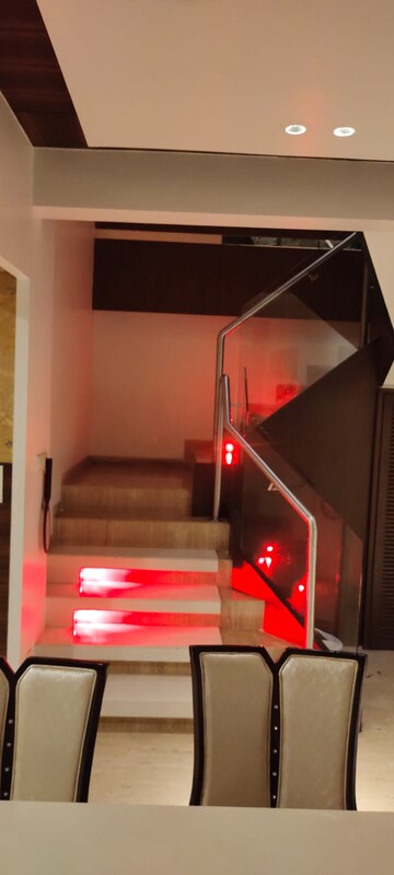 Furnished Amenities in 4 BHK Apartment at Vashi Sector 7 – for Sale