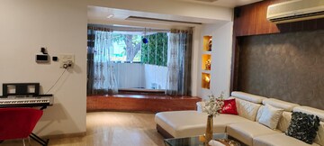 Living Room in 4 BHK Apartment at Vashi Sector 7 – for Sale