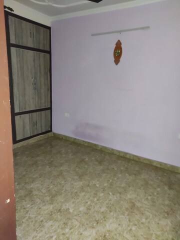 Room in 1 BHK Builder Floor at Palam Vihar Residents Association, Palam Vihar – for Rent