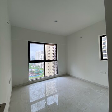 Room in 3 BHK Apartment at Runwal Gardens Phase 2, Kalyan Shilphata Road – for Rent