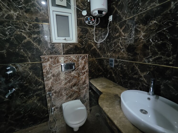 Bathroom, gupta-awas 3 Bedroom 263 Sq.Ft. Builder Floor In Sector 43 Gurgaon 8929857
