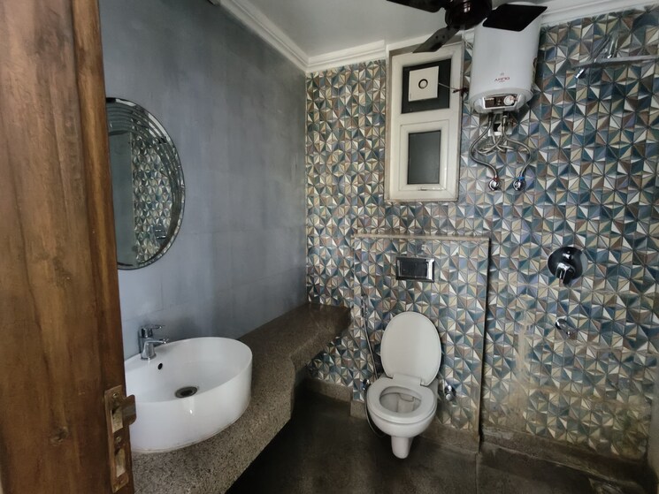 Bathroom, gupta-awas 3 Bedroom 263 Sq.Ft. Builder Floor In Sector 43 Gurgaon 8929857