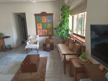 Living Room in 2 BHK Apartment at Hanuman Sharan CHS, Cumbala Hill – for Sale
