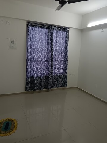 Room in 3 BHK Apartment at Goyal Orchid Valley, Shela – for Rent