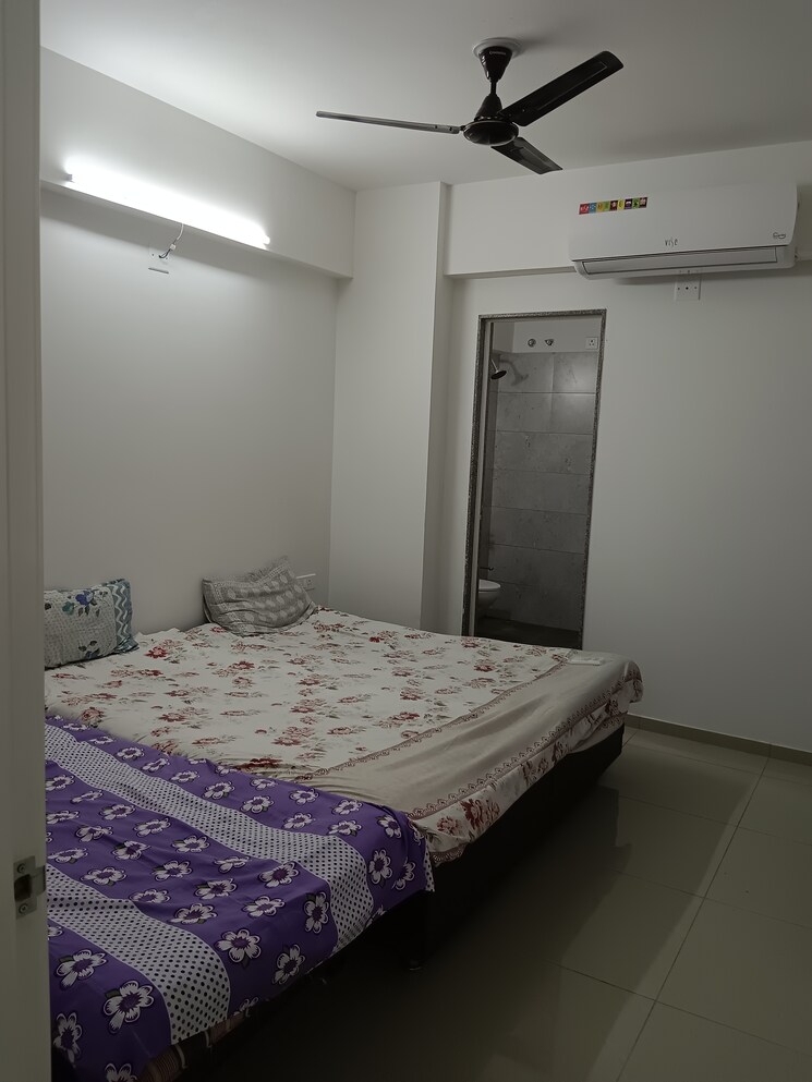 Bedroom, goyal-orchid-valley 3 Bedroom 1340 Sq.Ft. Apartment In Shela Ahmedabad 8930001