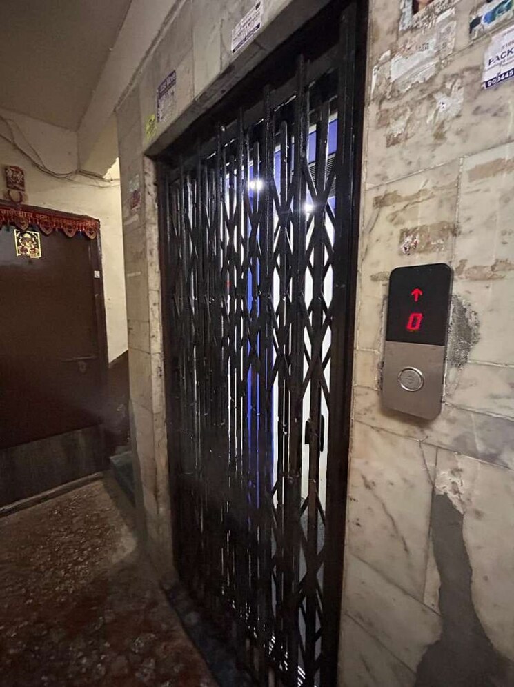 undefined, kandivali east 1 RK 315 Sq.Ft. Apartment In Kandivali East Mumbai 8929993