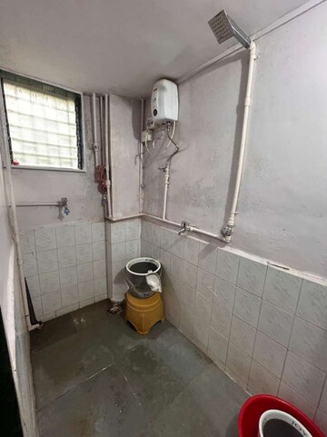 Bathroom in 1 RK Apartment at Kandivali East – for Sale