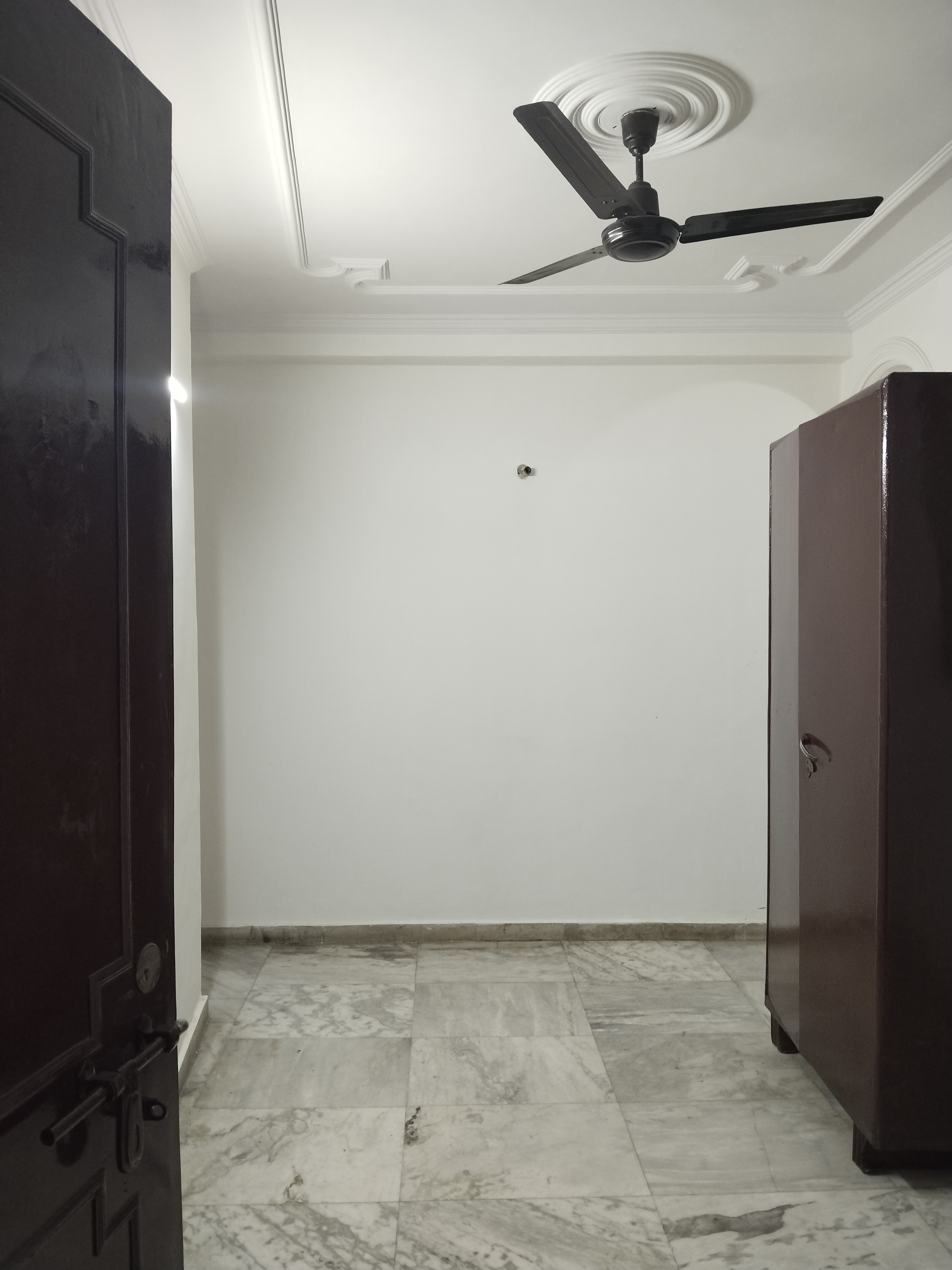 1 BHK + Pooja Room,Servant Room,Study Room,Extra Room Apartment For Rent in J Block Khirki Extension 