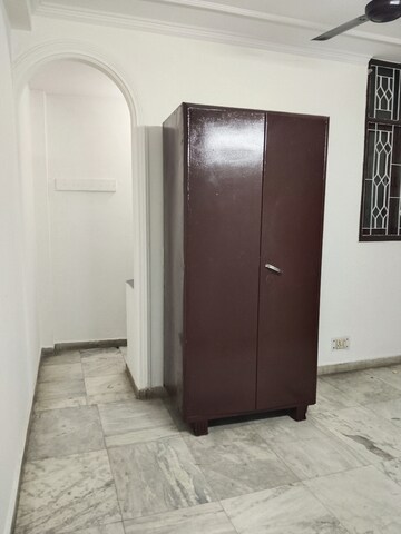 Room in 1 BHK Apartment at Khirki Extension – for Rent