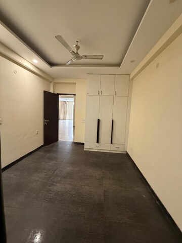 Room in 3 BHK Builder Floor at Huda Staff Colony, Sector 46 – for Rent