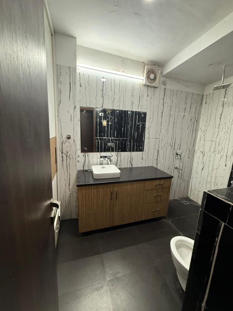 Kitchen, huda-staff-colony 3 Bedroom 2000 Sq.Ft. Builder Floor In Sector 46 Gurgaon 8930017