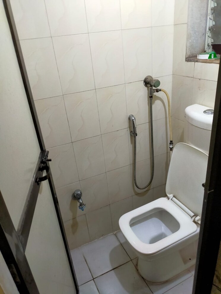 Bathroom, amrutdhara-chs 1 Bedroom 600 Sq.Ft. Apartment In Kharghar Navi Mumbai 8930016