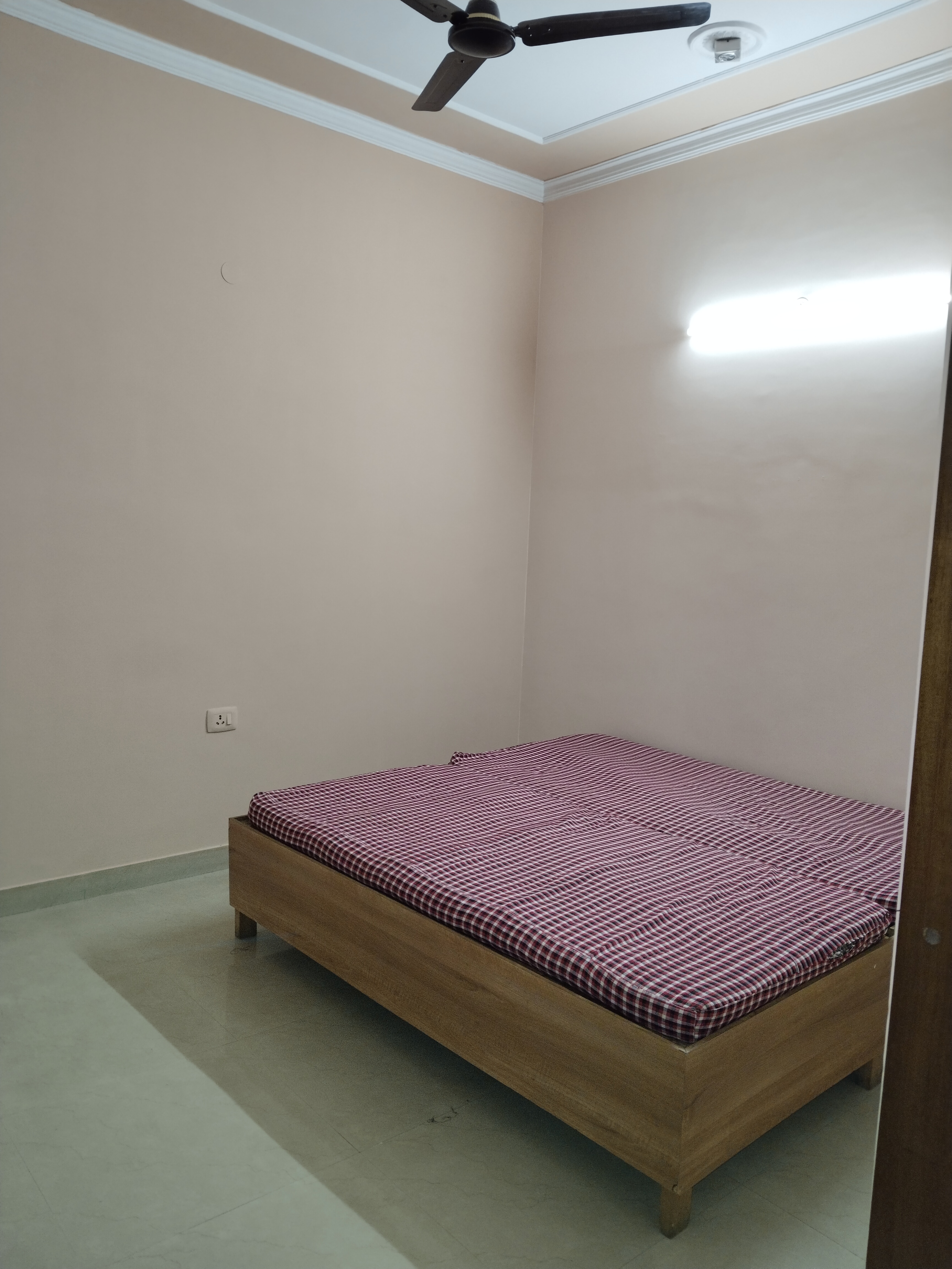 2 BHK + Pooja Room,Servant Room,Study Room,Extra Room Apartment For Rent in R Block Khirki Extension 