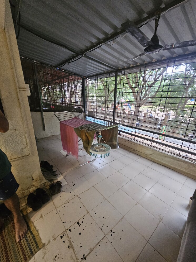  Parking, bhoomi-park 1 Bedroom 420 Sq.Ft. Apartment In Malad West Mumbai 8930082