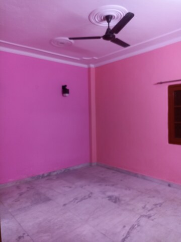 Room in 1.5 BHK Builder Floor at RWA Apartments Sector 41, Sector 41 – for Rent