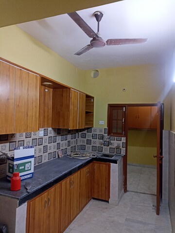 Kitchen in 1.5 BHK Builder Floor at RWA Apartments Sector 41, Sector 41 – for Rent