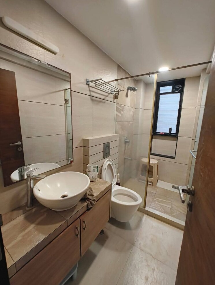 Bathroom, suraj-chs-juhu 1 Bedroom 420 Sq.Ft. Apartment In Juhu Mumbai 8930101