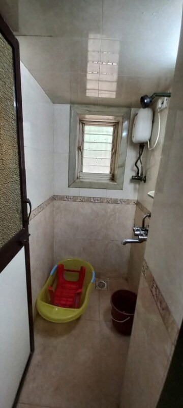 Bathroom in 1 BHK Apartment at Andheri East – for Rent