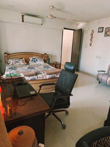 Bedroom in 5 BHK Apartment at Kharghar – for Sale