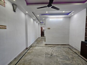 Room in 2 BHK Builder Floor at Behala Chowrasta – for Sale