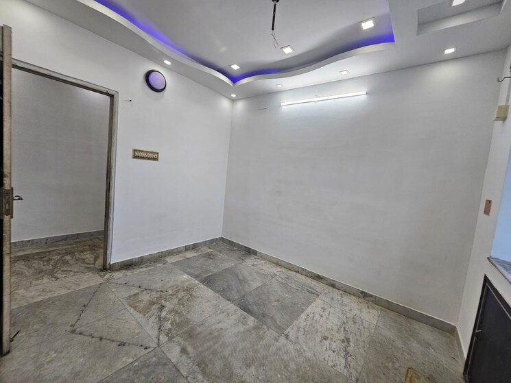 Room, behala chowrasta 2 Bedroom 750 Sq.Ft. Builder Floor In Behala Chowrasta Kolkata 8930111