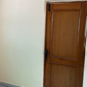 Furnished Amenities in 2 BHK Independent House at Arawali Apartments, Sector 52 – for Rent