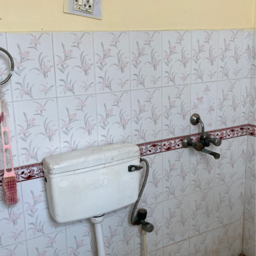 Bathroom in 2 BHK Independent House at Arawali Apartments, Sector 52 – for Rent