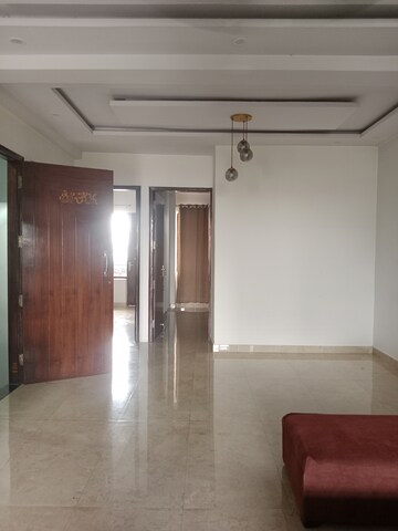 Building Lobby in 3 BHK Builder Floor at Sector 37 – for Rent