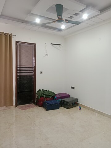 Living Room in 3 BHK Builder Floor at Sector 37 – for Rent