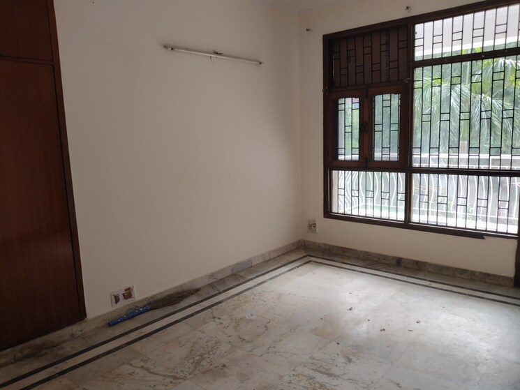 Room, sector 21c 3 Bedroom 1450 Sq.Ft. Apartment In Sector 21c Faridabad 8930145