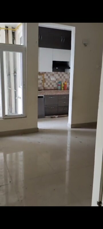 Room in 2 BHK Apartment at JKG Palm Resort, Raj Nagar Extension – for Rent