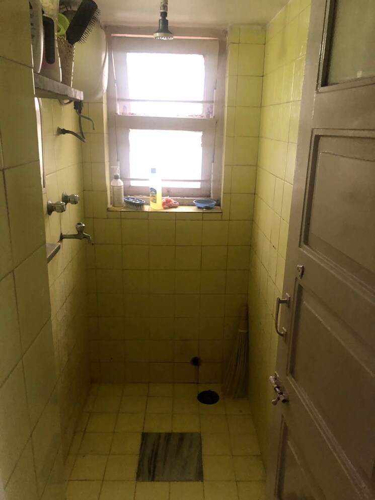 Bathroom, amol-chs-mahim 1 Bedroom 350 Sq.Ft. Apartment In Mahim Mumbai 8930221