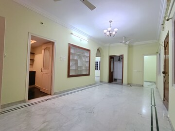 Room in 2.5 BHK Builder Floor at Hsr Layout – for Rent