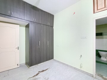 Room in 2.5 BHK Builder Floor at Hsr Layout – for Rent