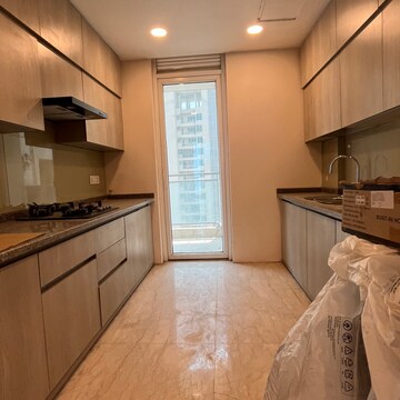 Kitchen in 3.5 BHK Apartment at Ambience Tivertone, Sector 50 – for Rent