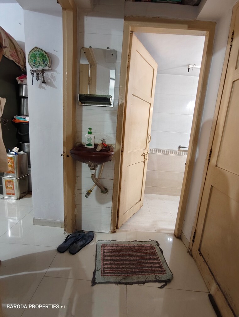 Bathroom, saiyed vasna 1 Bedroom 500 Sq.Ft. Independent House In Saiyed Vasna Vadodara 8930240