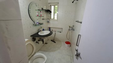 Bathroom in 3 BHK Apartment at Sarita Vihar Pocket-G RWA, Sarita Vihar – for Rent