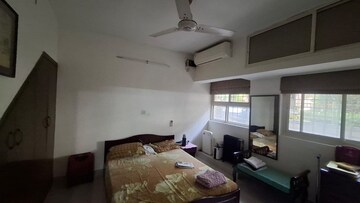 Room in 3 BHK Apartment at Sarita Vihar Pocket-G RWA, Sarita Vihar – for Rent