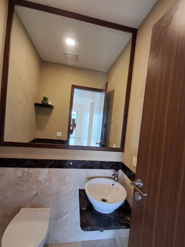 Bathroom, supreme-amadore 4 Bedroom 3000 Sq.Ft. Apartment In Baner Pune 8930305